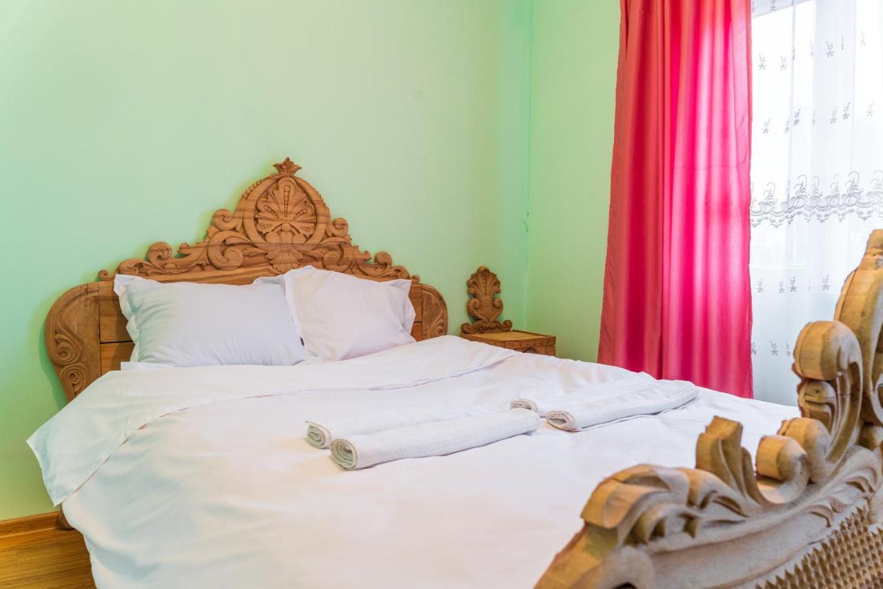 Baia Hotel Ушгули Екстериор снимка