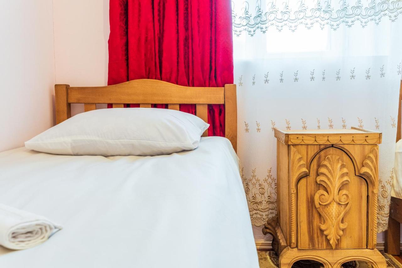 Baia Hotel Ушгули Екстериор снимка